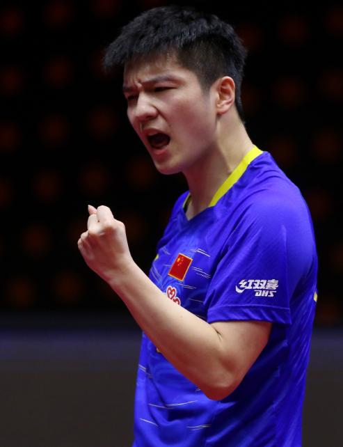 2020卡塔尔乒乓球赛樊振东王楚钦,所有的跌倒