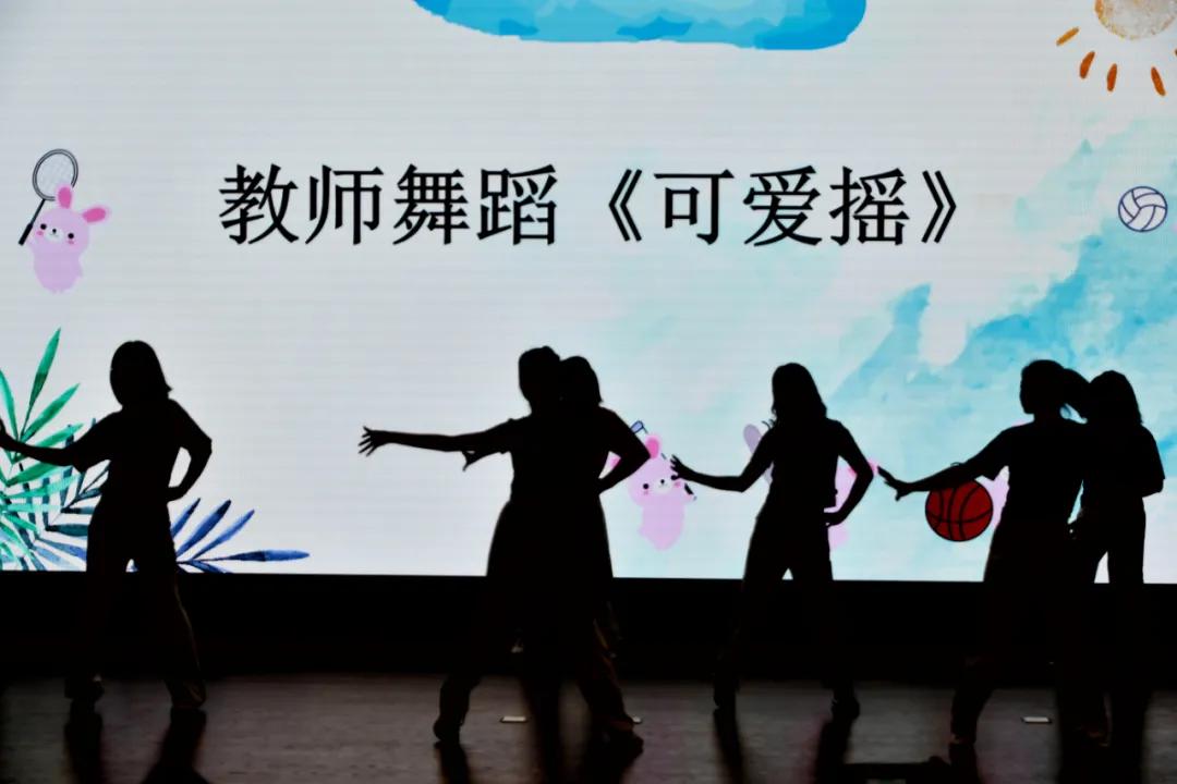 儿童庆祝建党100周年文艺汇演,庆祝建党百年文艺演出儿童合唱