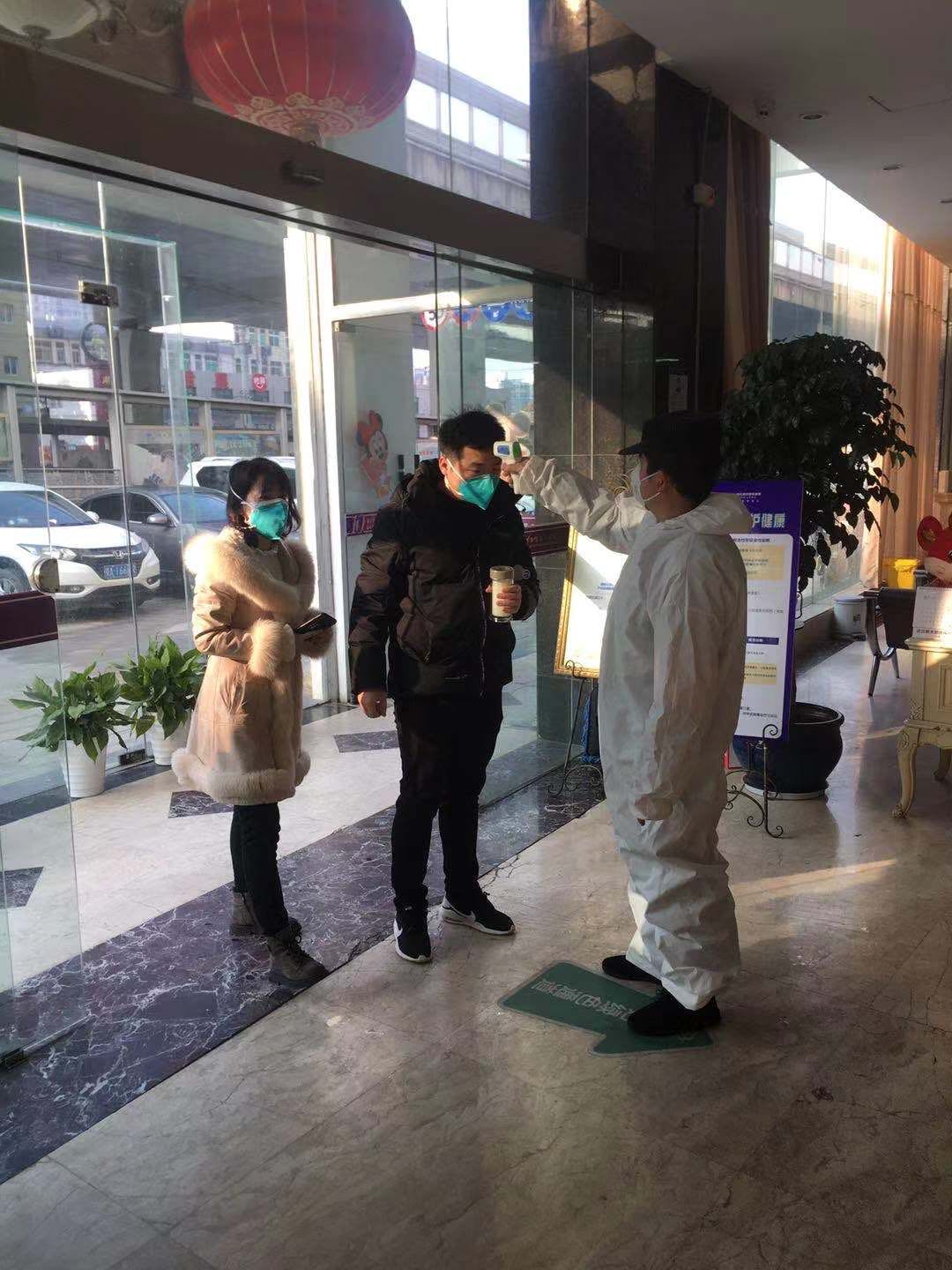 武汉疫情第一家医院,武汉一家治新冠肺炎