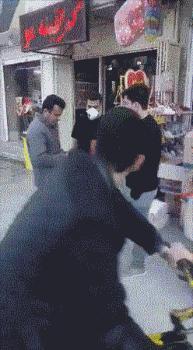 搞笑gif姑娘你也太强大了,搞笑gif开心一刻妹子的眼神