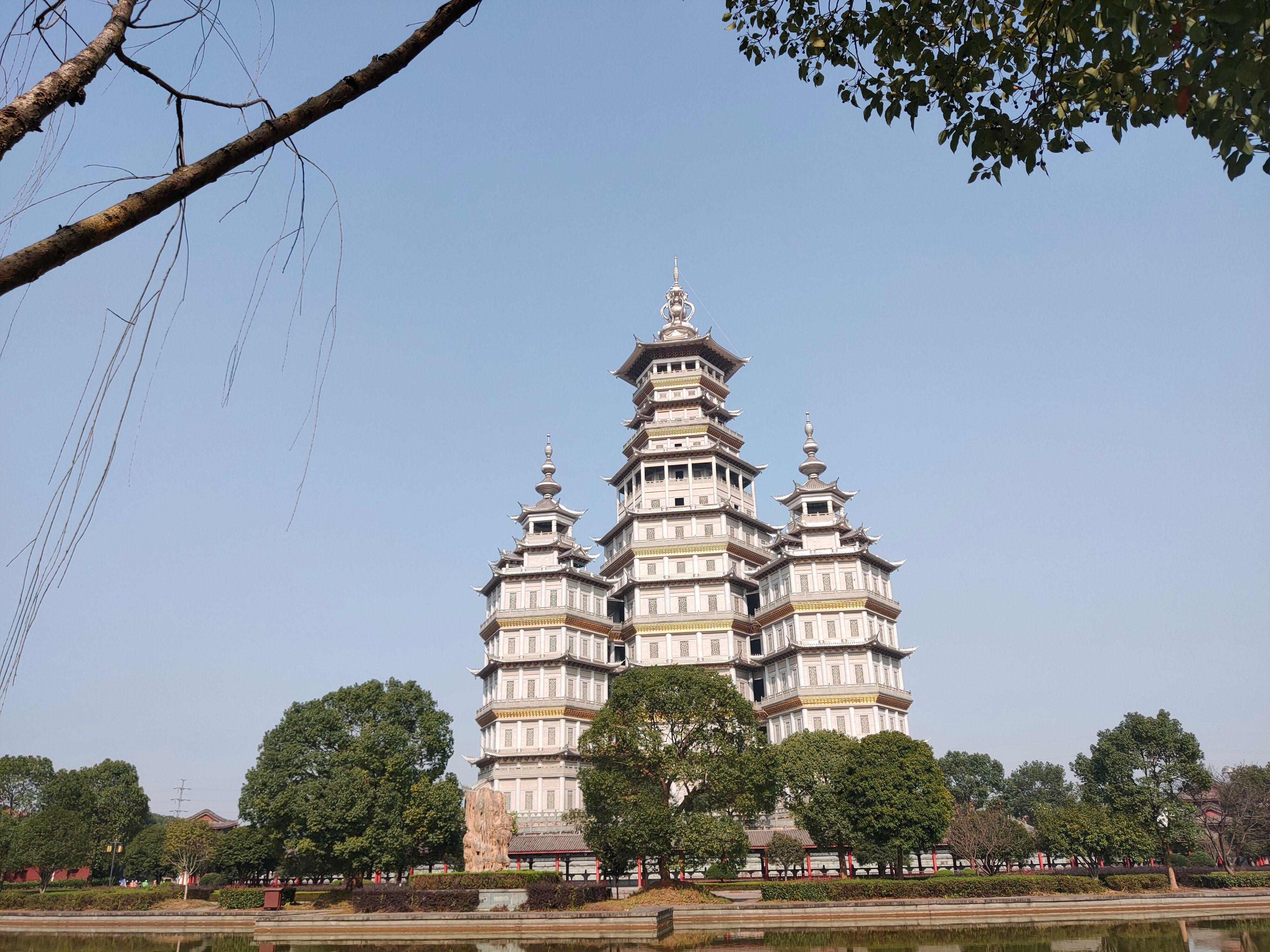 首个全马2022年超燃视频,横店马拉松2023全马颁奖直播