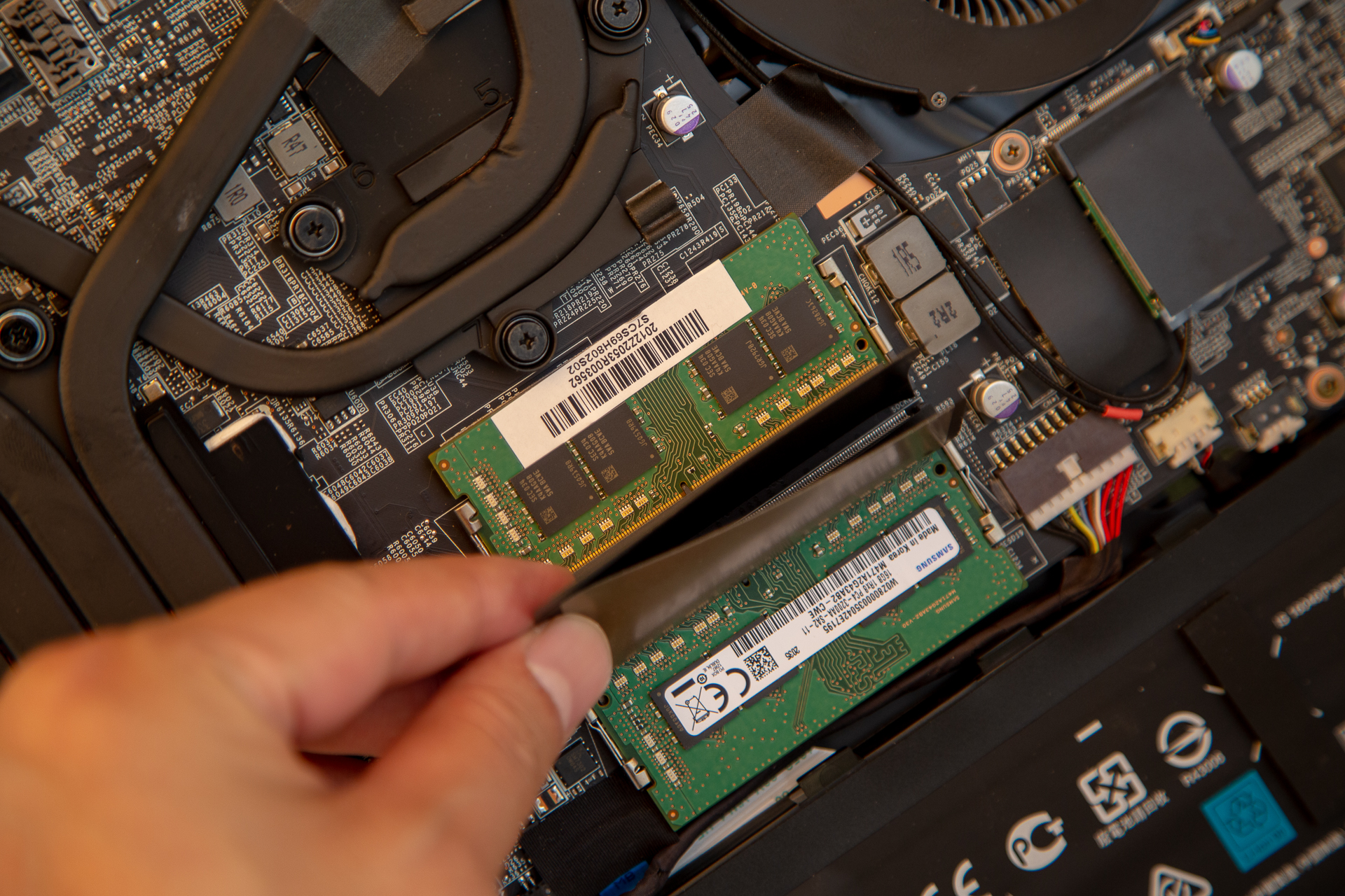 微星强袭ge7612代3070ti增加性能,微星强袭ge76值得入手吗