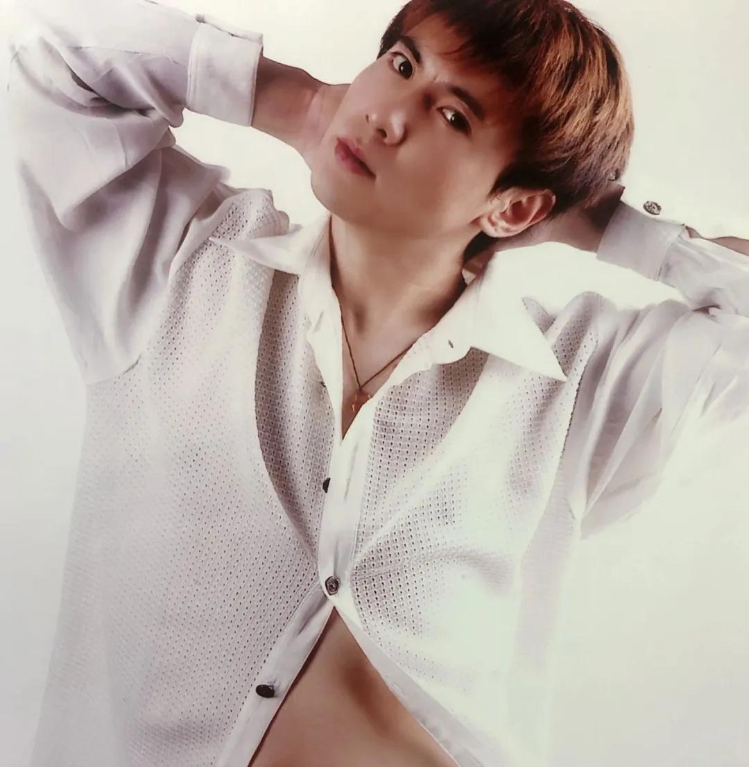 沈腾小时候最新视频,沈腾小时候照片