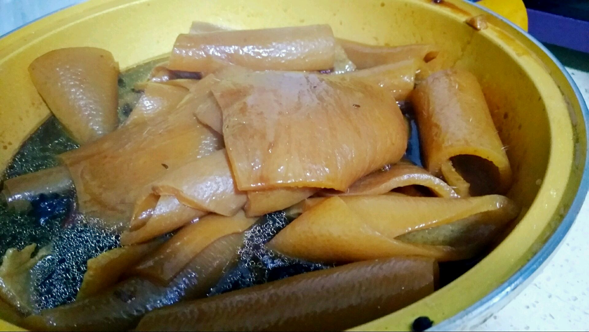 家常卤猪皮的做法,家庭版卤猪皮的做法