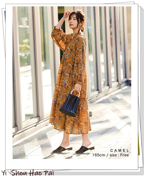 时尚又好看的春季穿搭连衣裙,早春复古气质碎花连衣裙穿搭分享