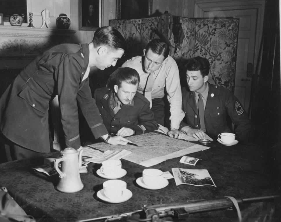 概述美军M1卡宾枪的优点和缺点,卡宾m1狙击枪