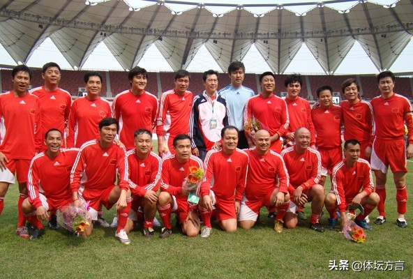 国足身高1米8,年龄25岁的中国男足前锋