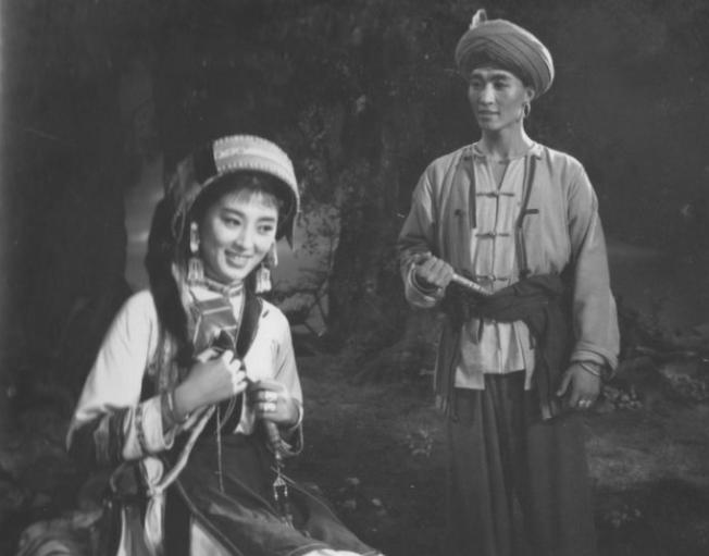 阿黑哥包斯尔，6岁牧羊演《阿诗玛》爆红，却坎坷一生胃癌病逝？