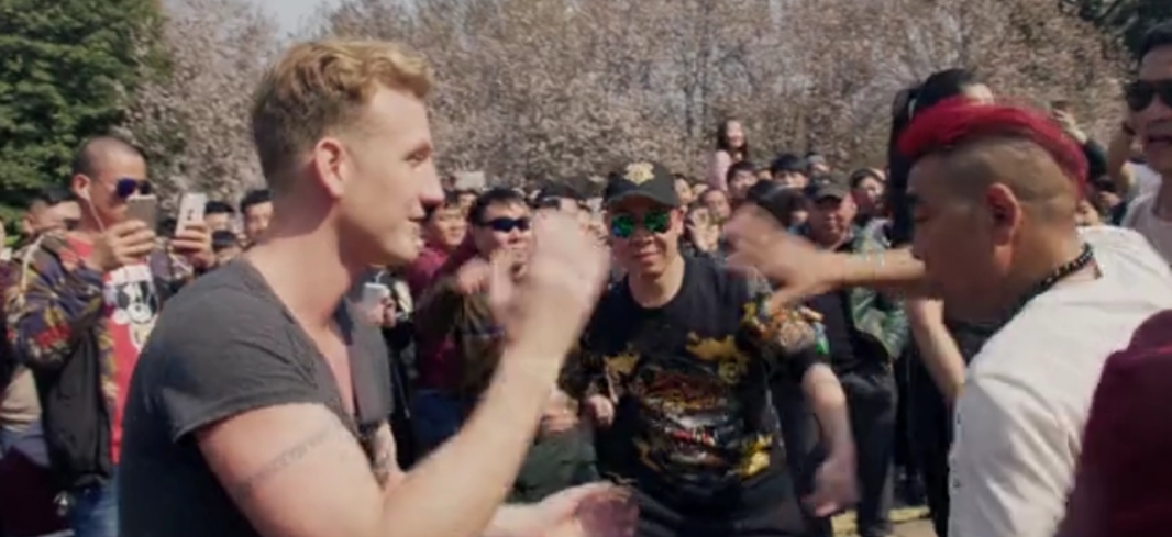 郑州尬舞纪录片,外国人挑战郑州尬舞