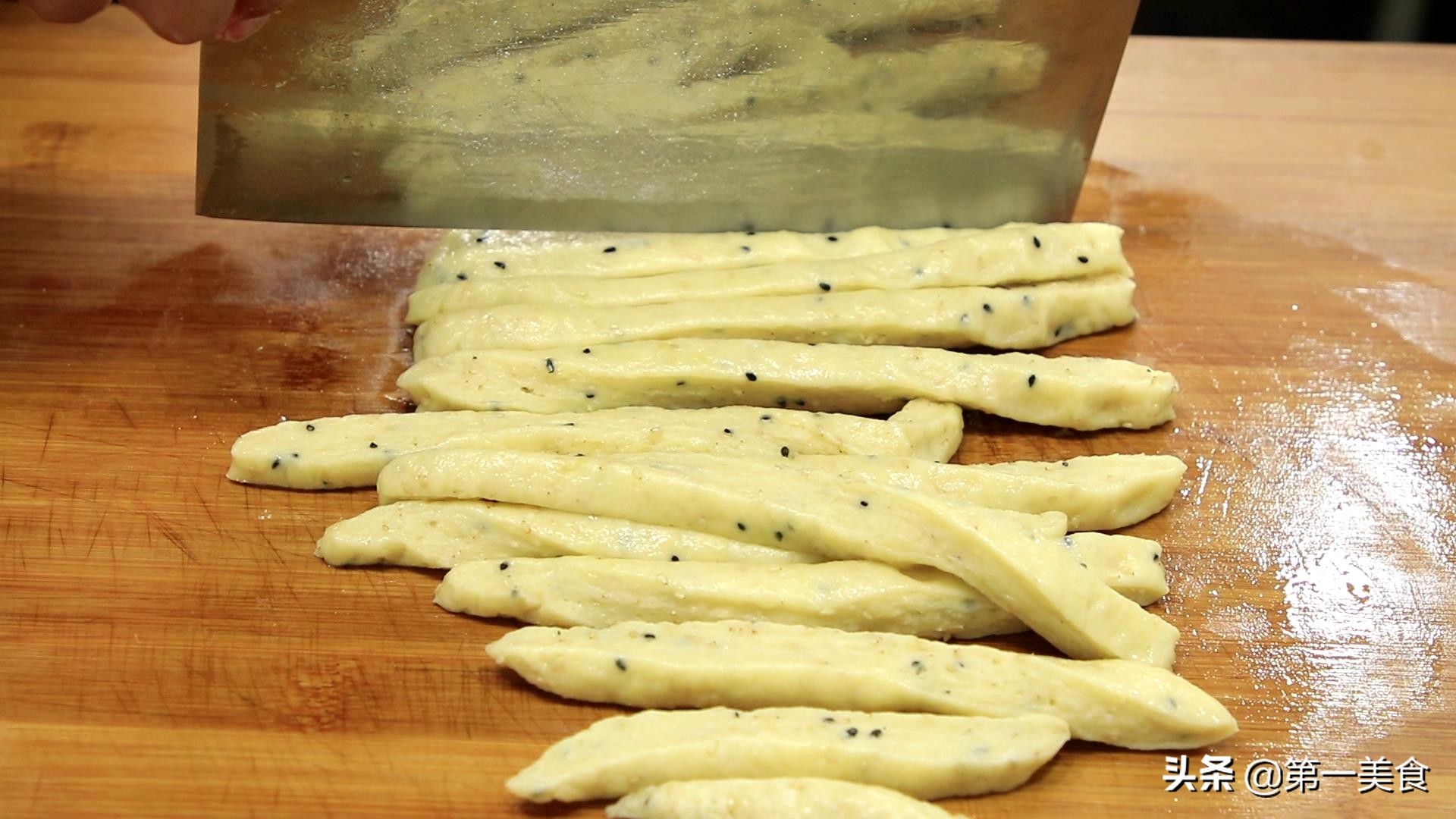 正宗酥脆麻花的做法,麻花不要苏打的做法