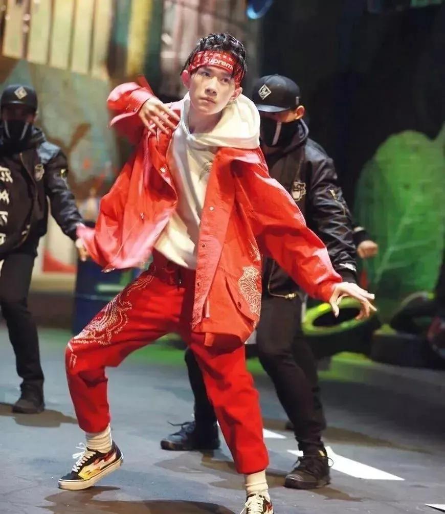 鍥涢腑cp鐗垫墜鍔ㄥ浘,鍥涢腑cp瀹為敜