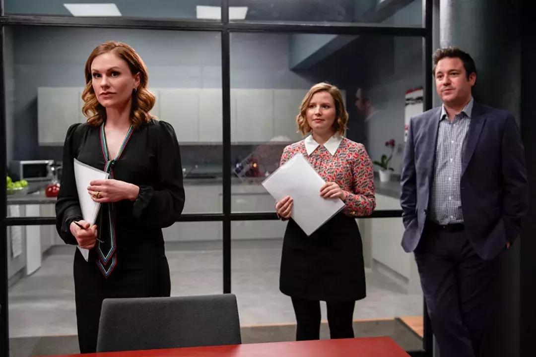 才播三集,各种高能!这新剧扒光了明星的黑历史!