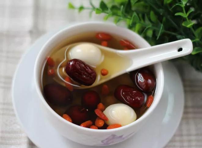 爱吃荔枝的要留意,吃荔枝有什么暗示