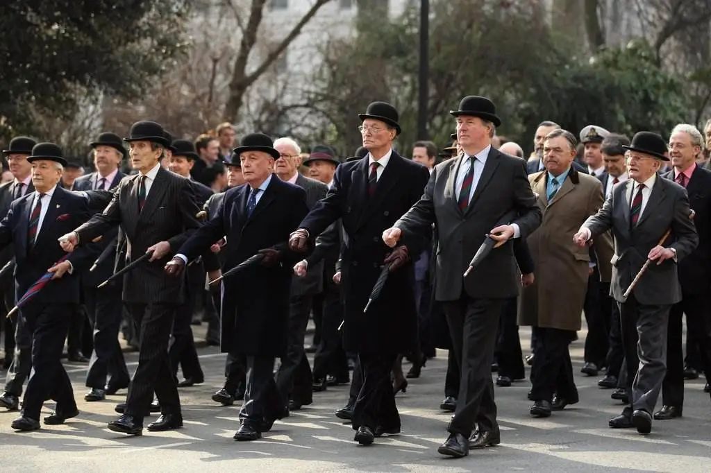 为什么雨伞能成为英国绅士的必备,英国绅士用的伞