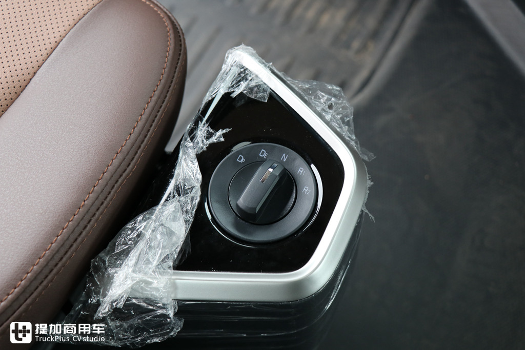 东风天龙旗舰kx王者版顶配,东风天龙kx卡车国六旗舰版