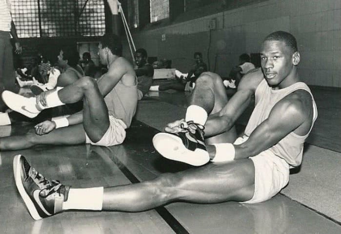 头可断血可流鞋子不能脏,头可断血可流眼泪不能流