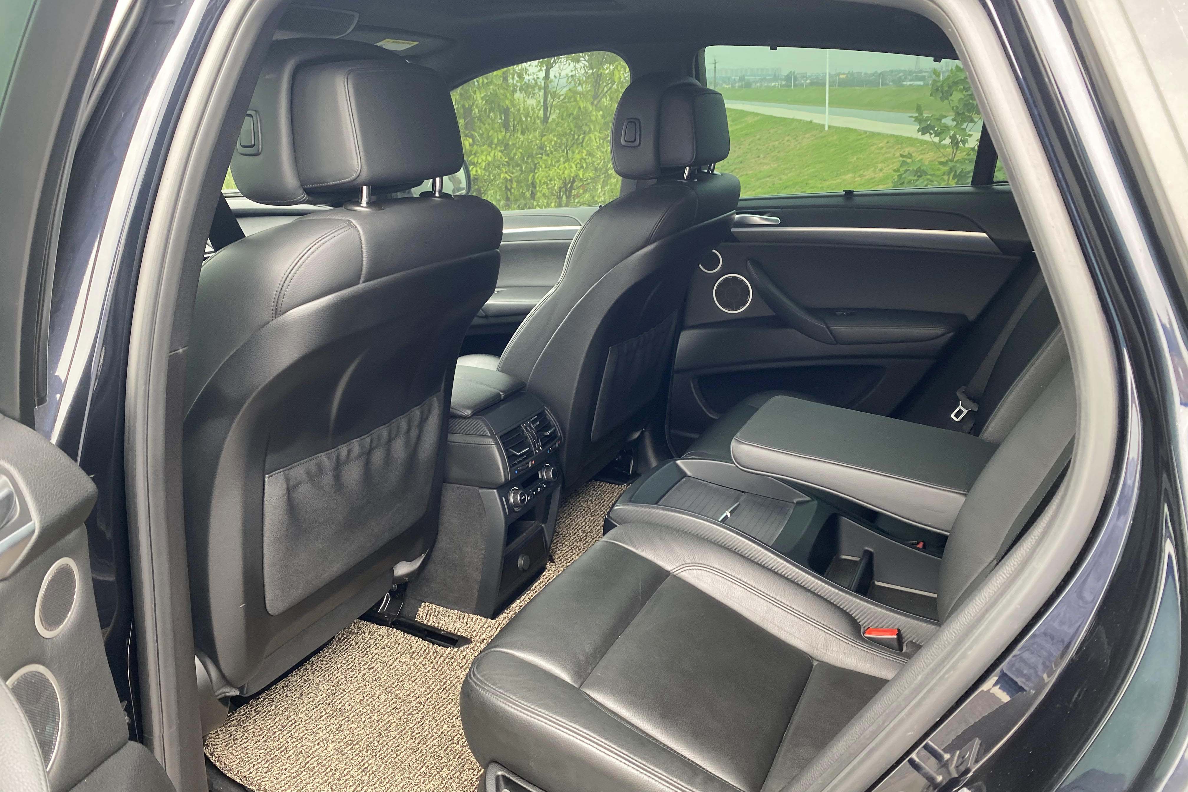 宝马x6个人出售,一手车源个人出售宝马x6