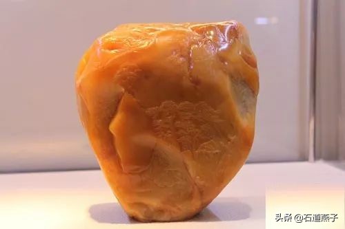 真品田黄及田黄冻石图片大全,天价田黄石及国宝田黄一览