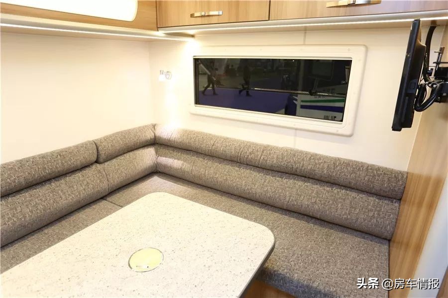 既便宜又大又能合法上路的房车,7.98万房车