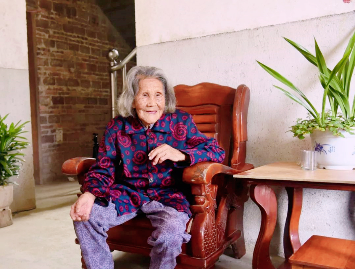 广西长寿之乡巴马107岁老人,广西十大长寿之乡