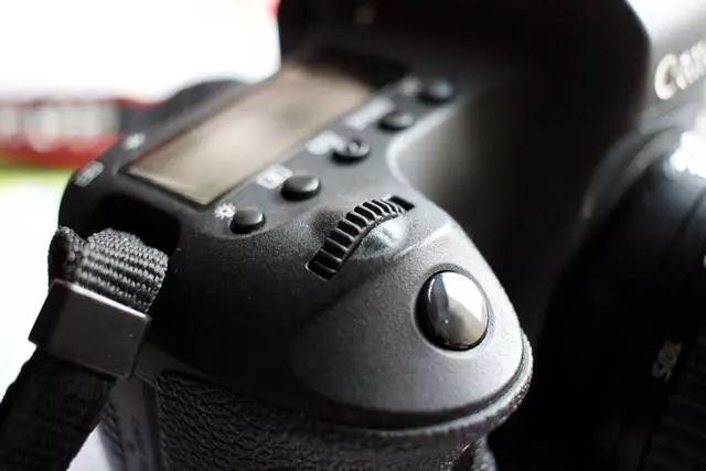 微单和单反的真正区别新手微单,微单跟单反最大的区别是什么