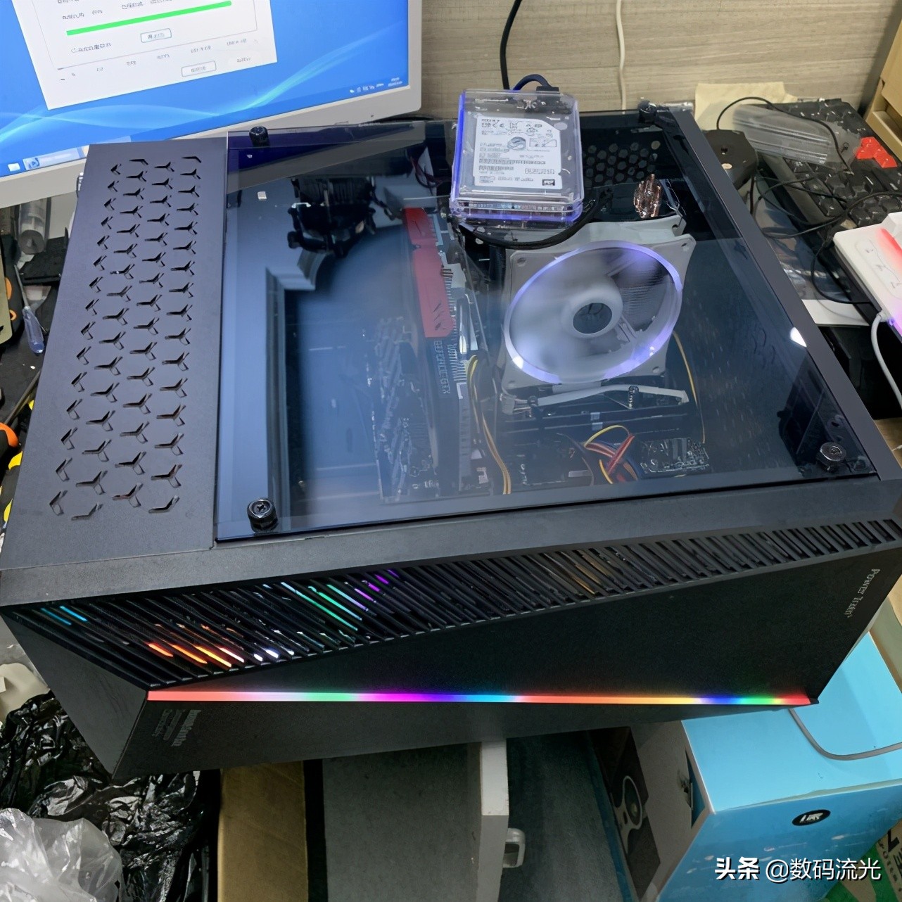 摊上事了，客户找上门让我赔显卡：你修了之后电脑屏幕就发白了