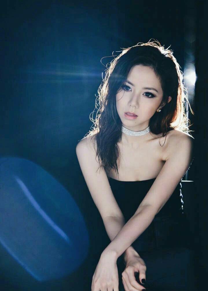 邓紫棋与台下粉丝合唱光年之外,邓紫棋与老外炸裂开唱光年之外