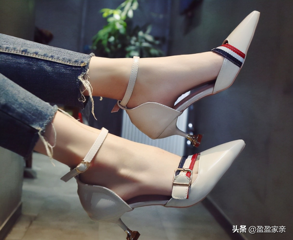 高跟鞋后脚跟磨脚小妙招,有没有哪款高跟鞋不磨脚