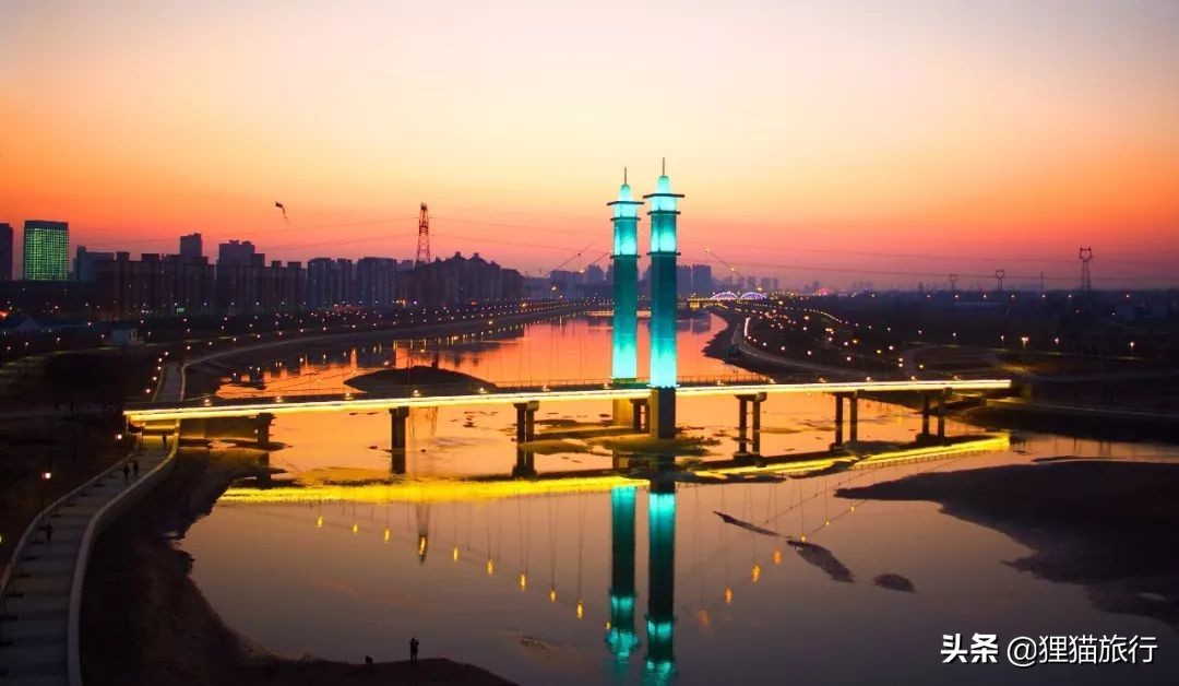 郑东新区白沙镇是中州名镇，因圃田大泽干涸留下满地白沙而得名