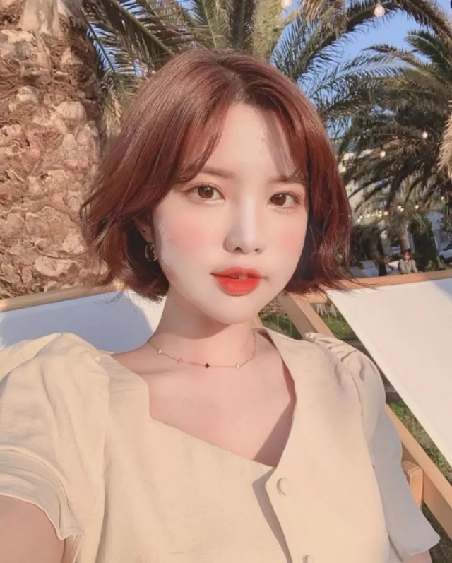 适合微胖女生的短发发型多种多样,适合微胖女生的短发发型