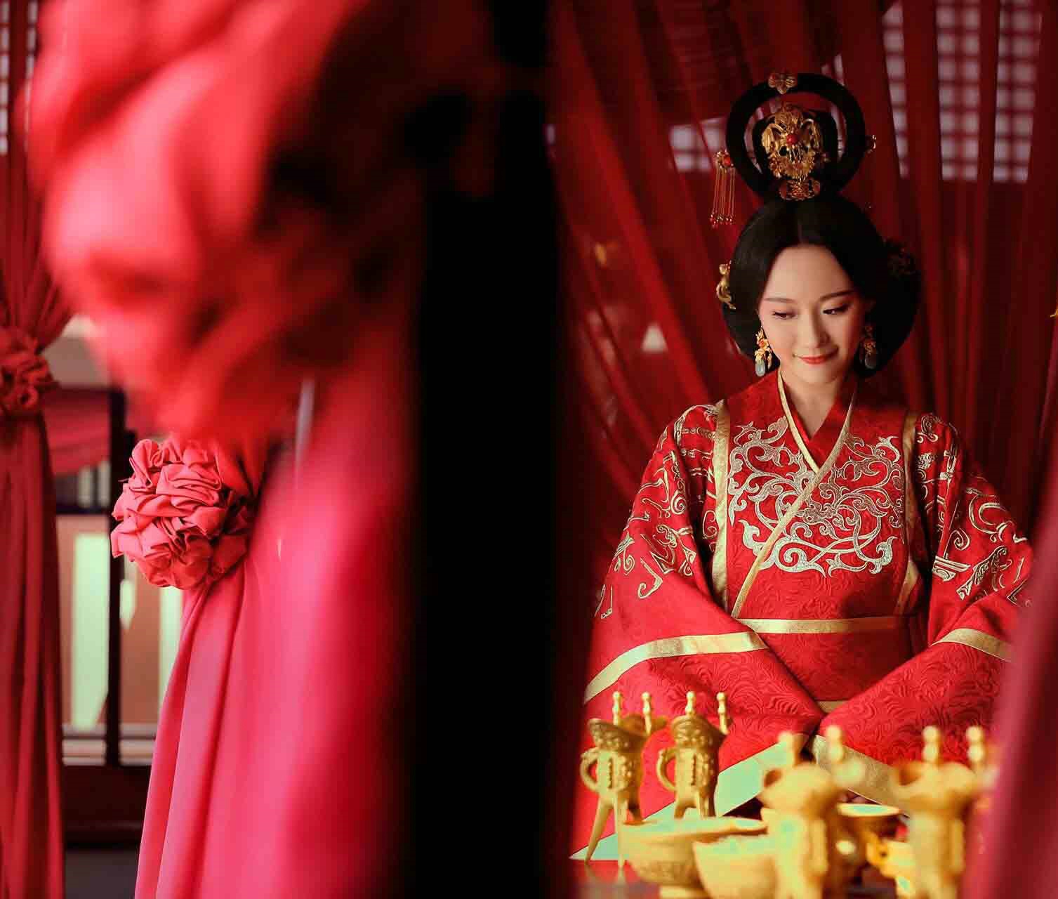 贾南风武则天吕雉谁厉害,贾南风皇后简介