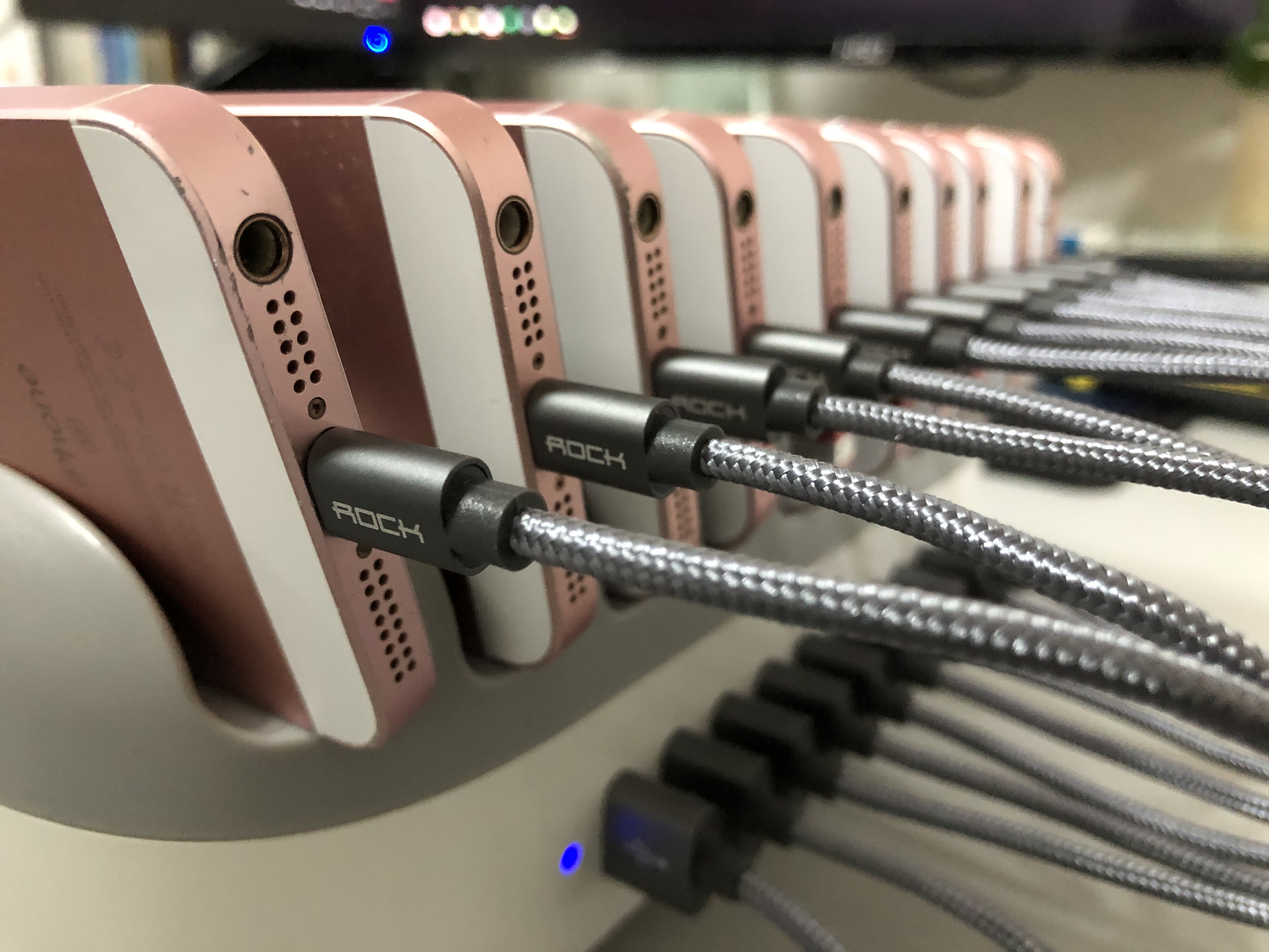 一次冲10台！小撸客的福音！——Orico充电巴士入手简评