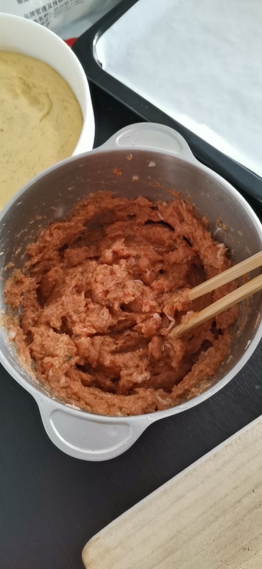 包子蒸回缩包子皮是苦的,蒸出来的包子发硬死面