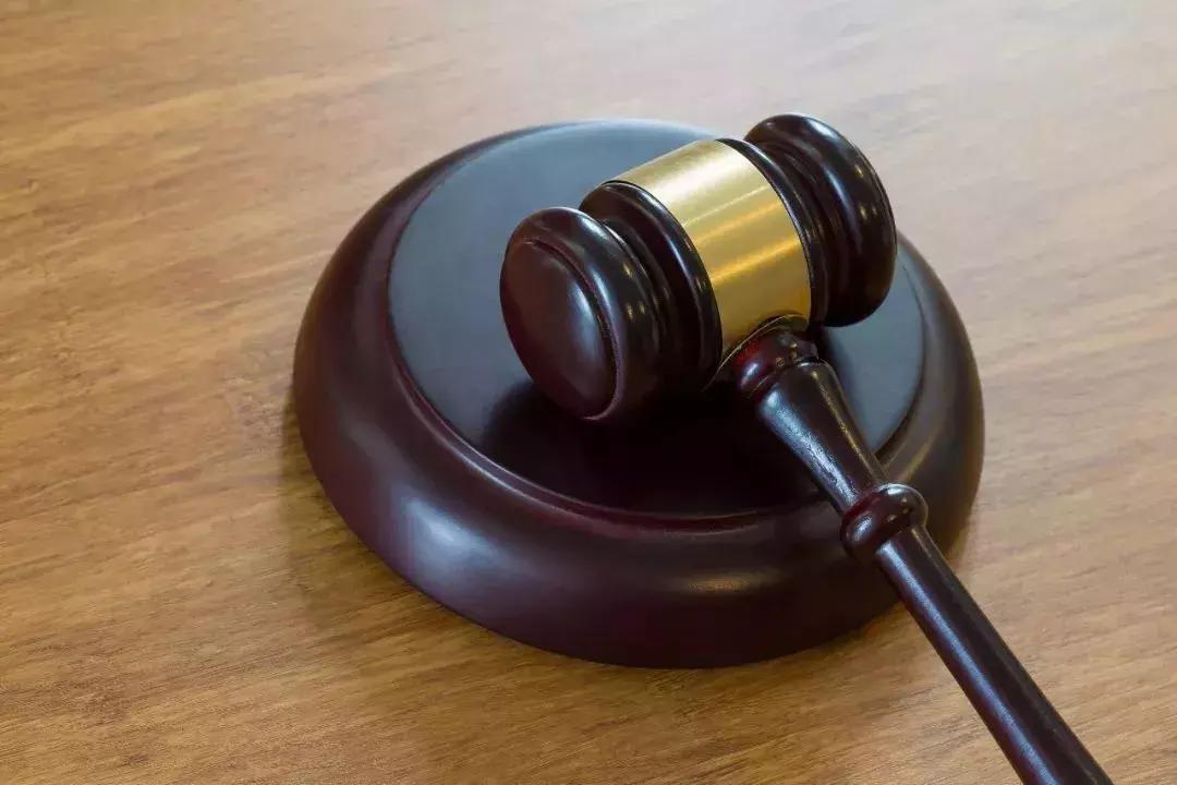 女白领忽悠一帮男人打钱500万,39岁男子给女友转账300多万