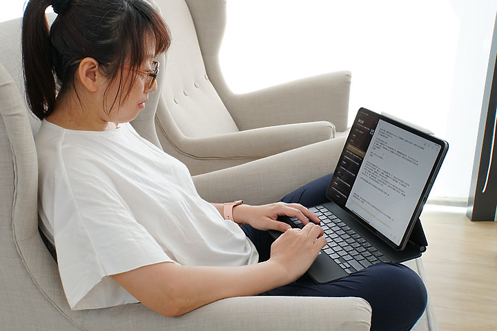 妙控键盘2021款和2020款的区别,妙控键盘开合角度