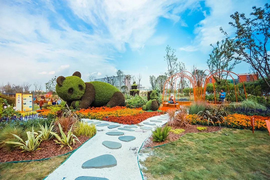 成都城市绿道,成都被山包围