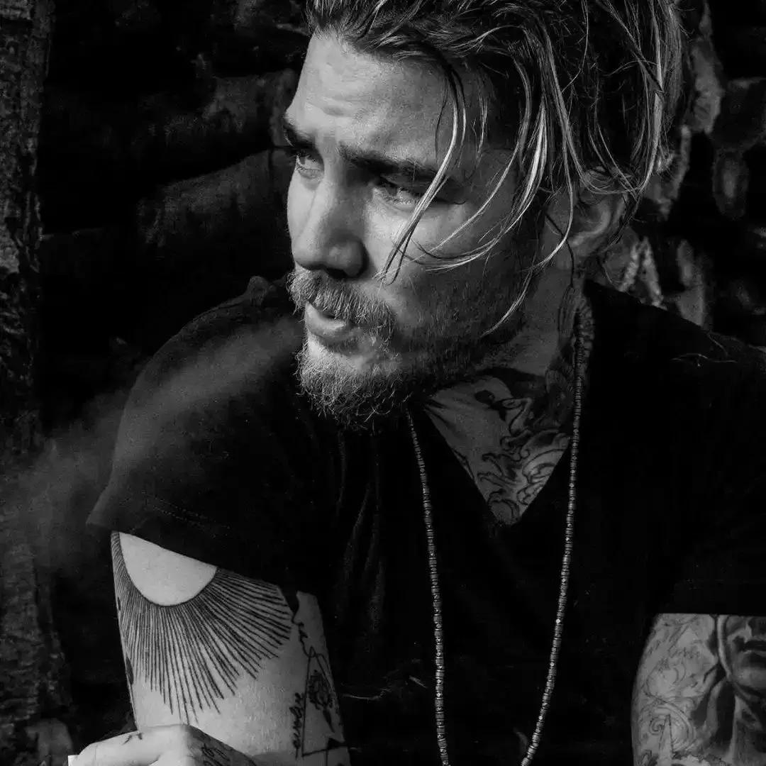 会动的纹身满背,会动的纹身是什么样子的