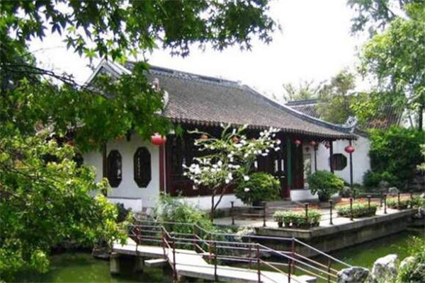 苏州的景点灵岩山开放了吗,苏州2022年灵岩山春节开放时间