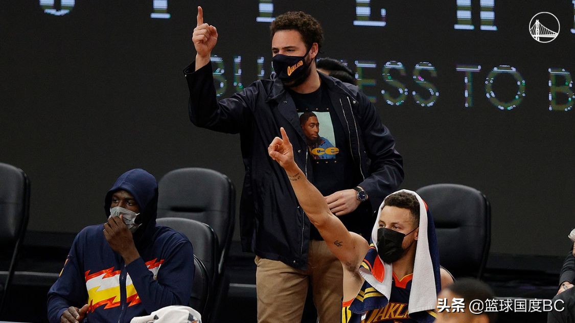 杜兰特回应汤普森连中12记三分,汤普森对待杜兰特的态度