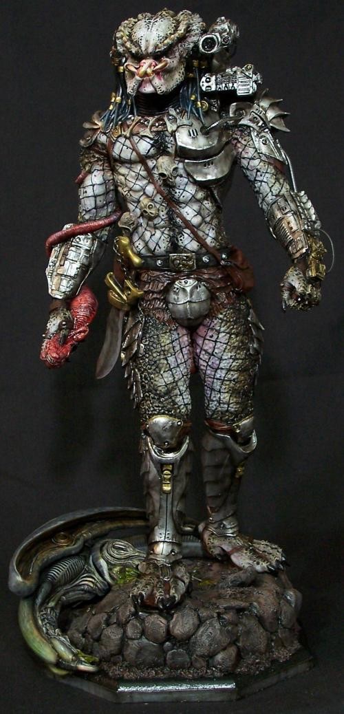 还记得在太空中游荡的铁血战士长什么样吗?一起来看看