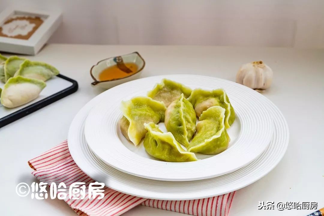 包饺子里加些什么,包饺子的时候里面放的调料汁