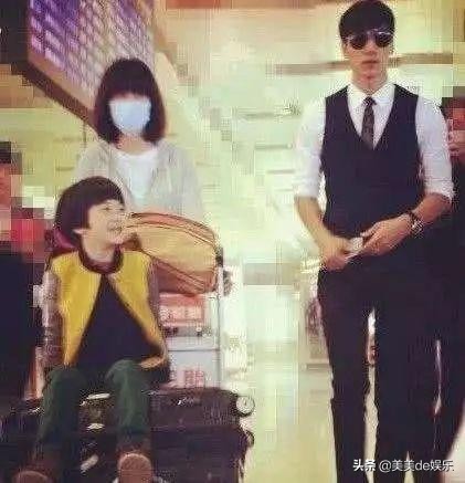 公开秀恩爱却离婚的明星夫妻,正式官宣离婚恩爱终于装不下去了