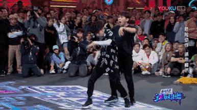 说到底，还是街舞赢了