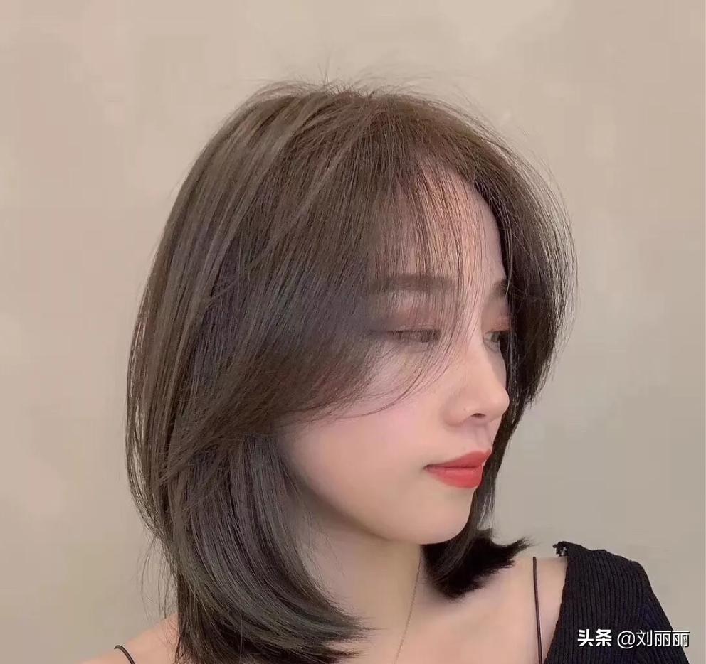 高层次修颜发型,2020修颜减龄卷发发型