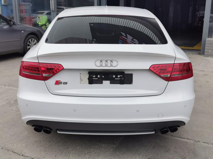 奥迪s52012款s53.0tcoupe,二手奥迪s5双门版
