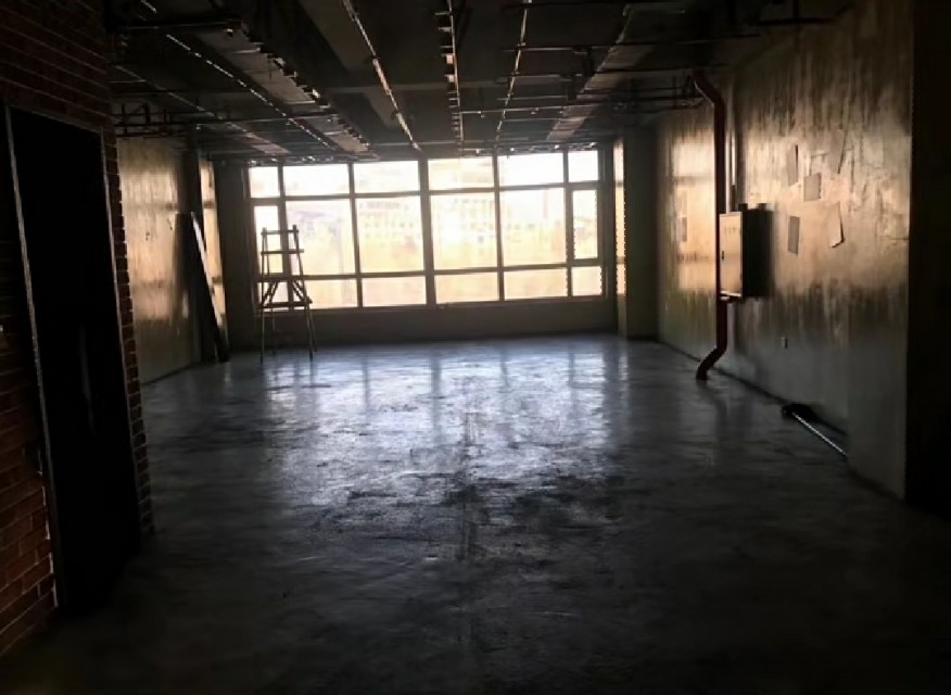 210万的商铺4千都租不出去,有一种后悔投资了商铺加旺铺转让。