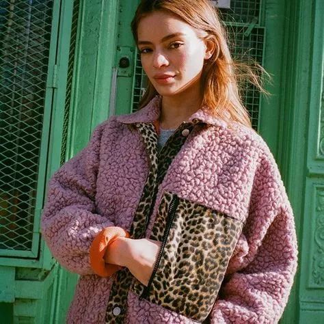 杨幂魏大勋真的是情侣吗,杨幂魏大勋情侣装现身同一小区