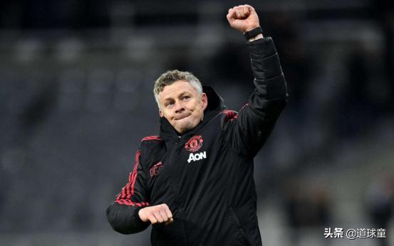 天空昏暗时，你为我照亮，你是我的索尔斯克亚，唯一的索尔斯克亚