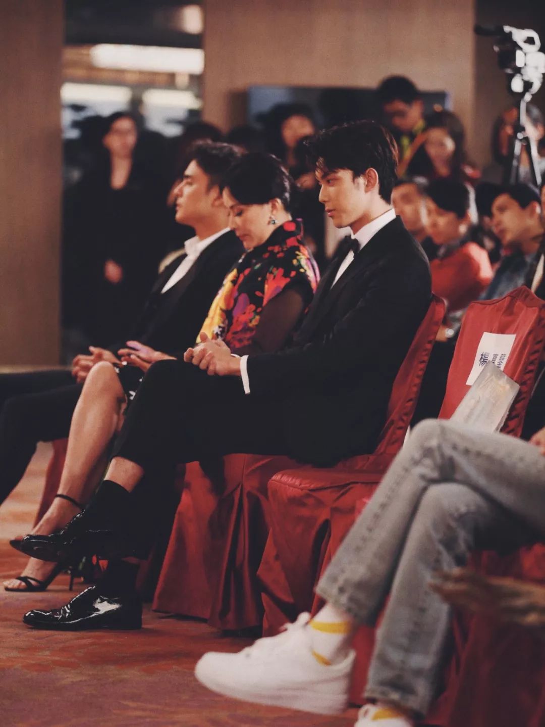 把polo衫弄宽松,男士polo衫短袖最时髦