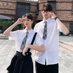 情侣装这样穿完全是心动,情侣装显得不落俗套该如何穿